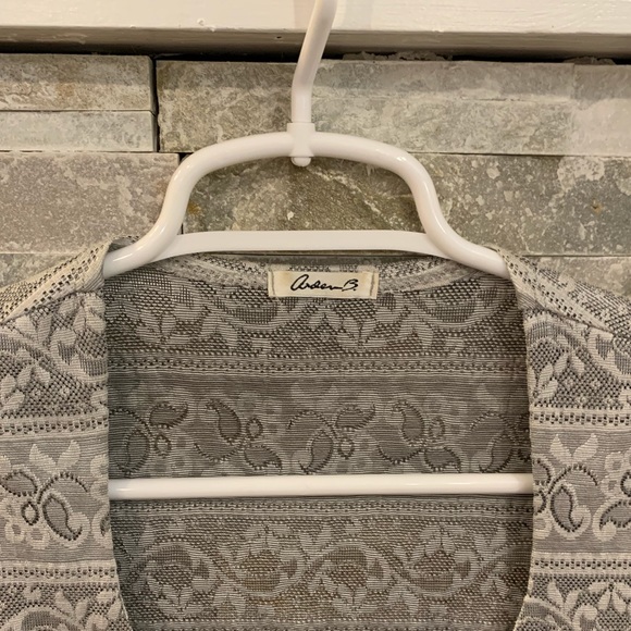 Blouse - Picture 3 of 3